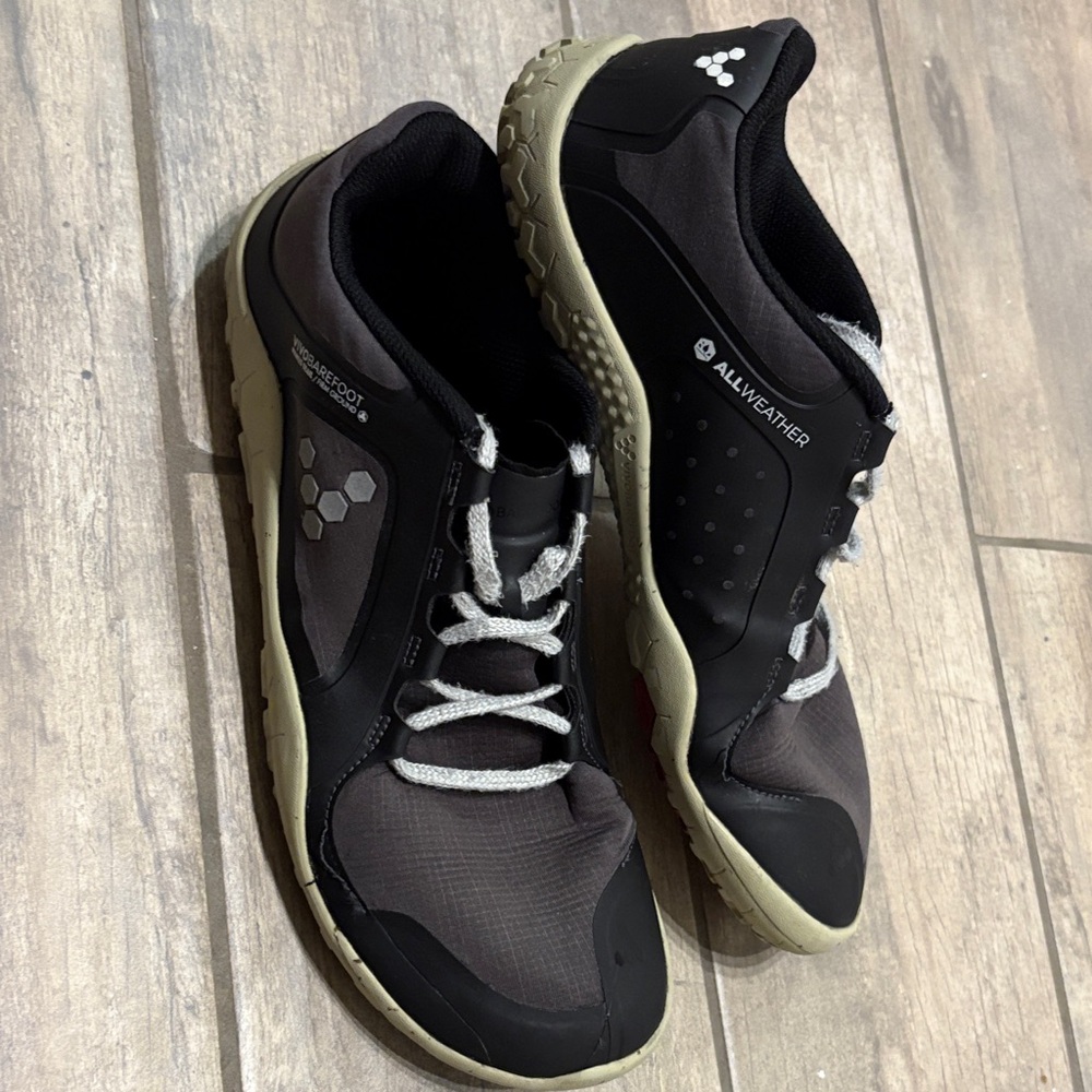 Vivo barefoot Black and Gray Men's Athletic Shoes
